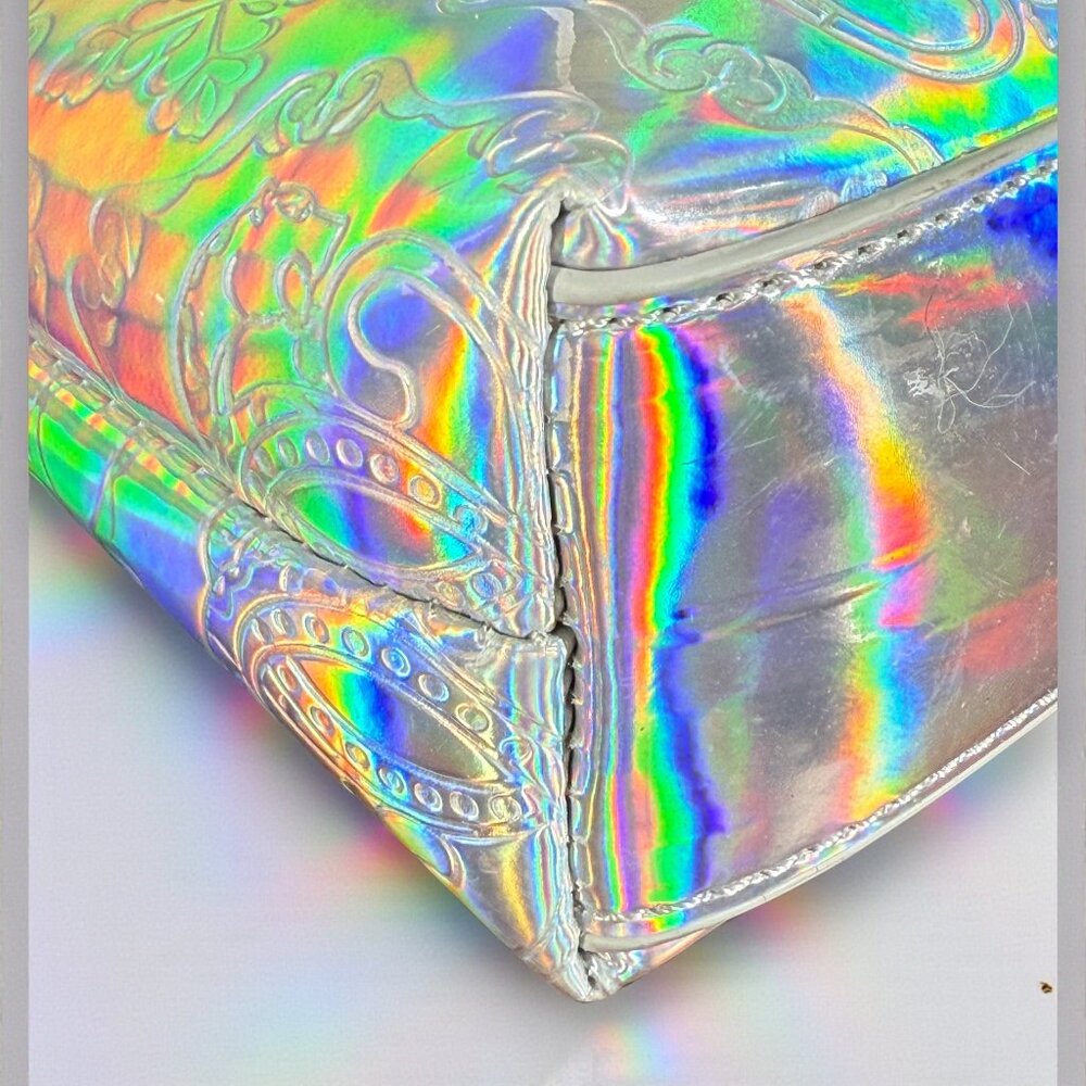Sharif Hologram Silver Patent Leather Wristlet Crossbody & Original Sharif Charm - Picture 10 of 16